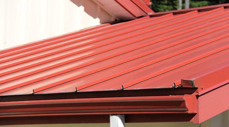 Professional gutter cleaning services in Bagwell, TX